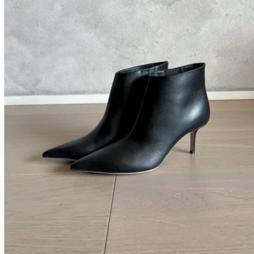 Never worn Jimmy Choo booties size 40.